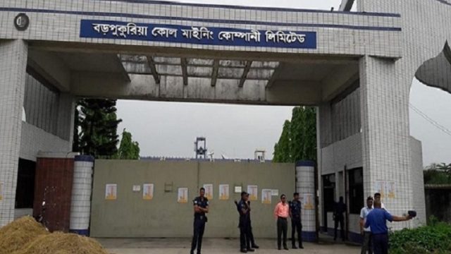 করোনায় আক্রান্ত হলে দেশীয়দের চাকরিচ্যুতি চায় চীনা কর্মীরা